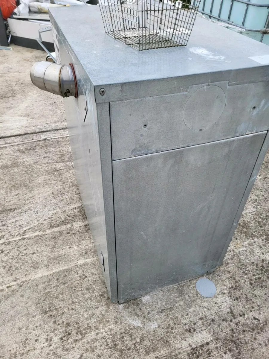 Grant vortex 26kw condensing oil boiler - Image 4