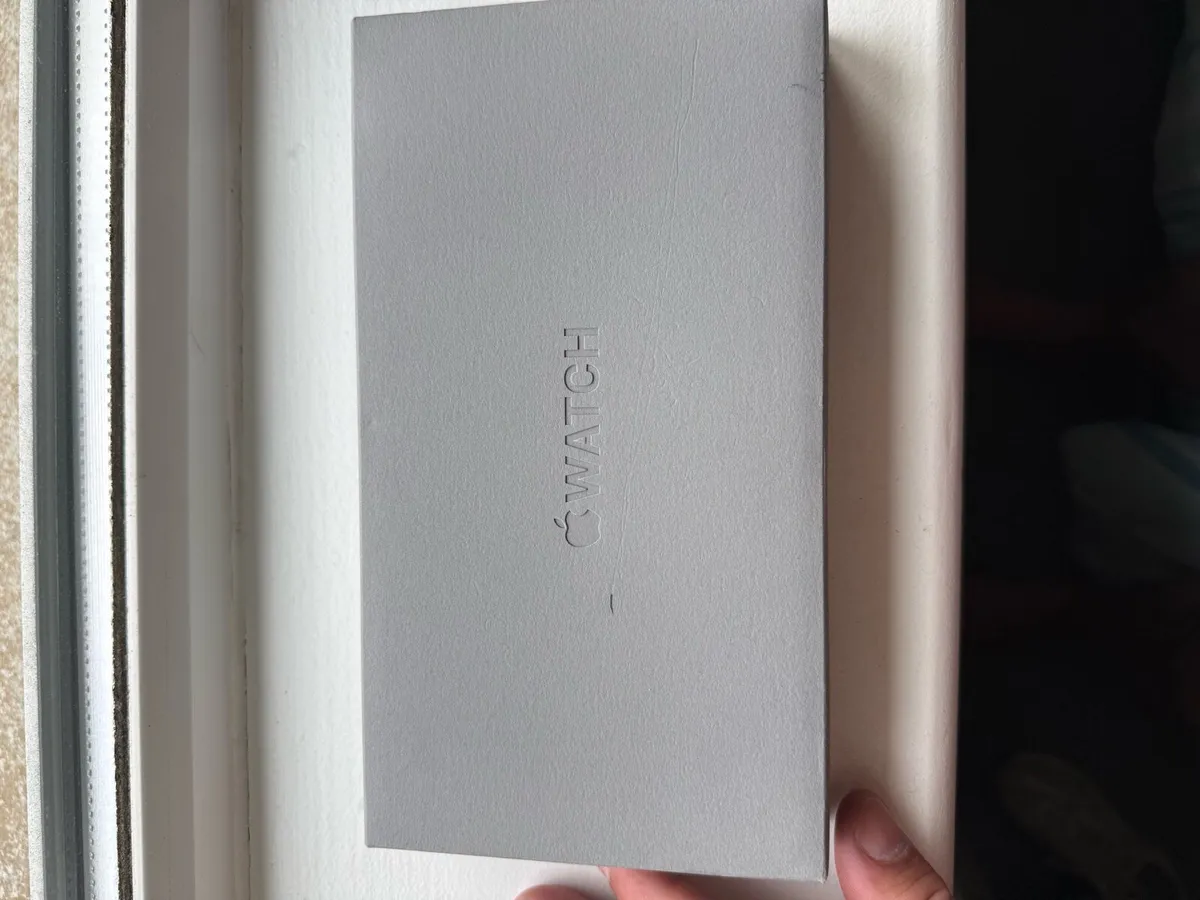 Apple Watch Ultra 2 WiFi Cellular Titanium - Image 4