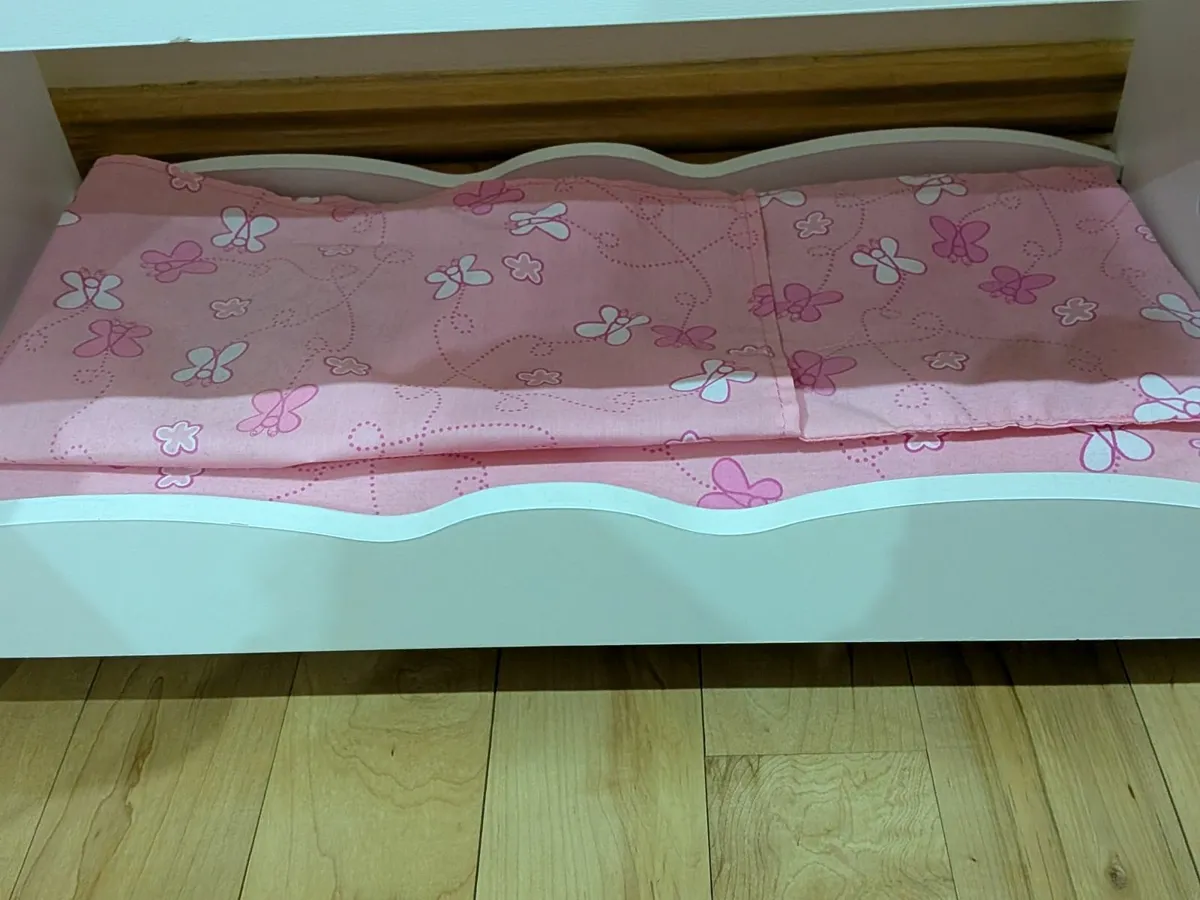 Toy doll bunk bed: (H x W x D) 39cm x 53cm x 29cm. - Image 2