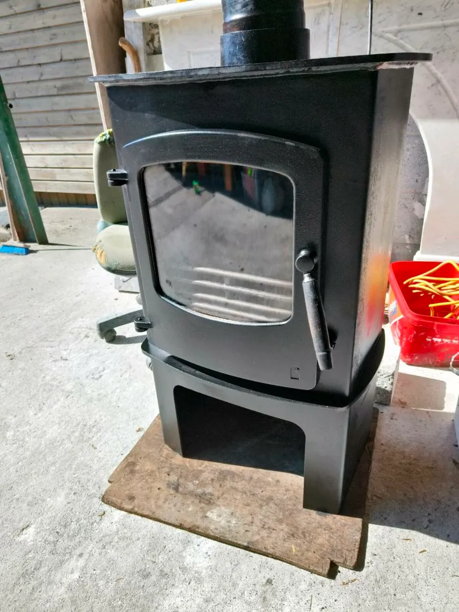 Charnwood Cove 2b boiler stove - Image 1