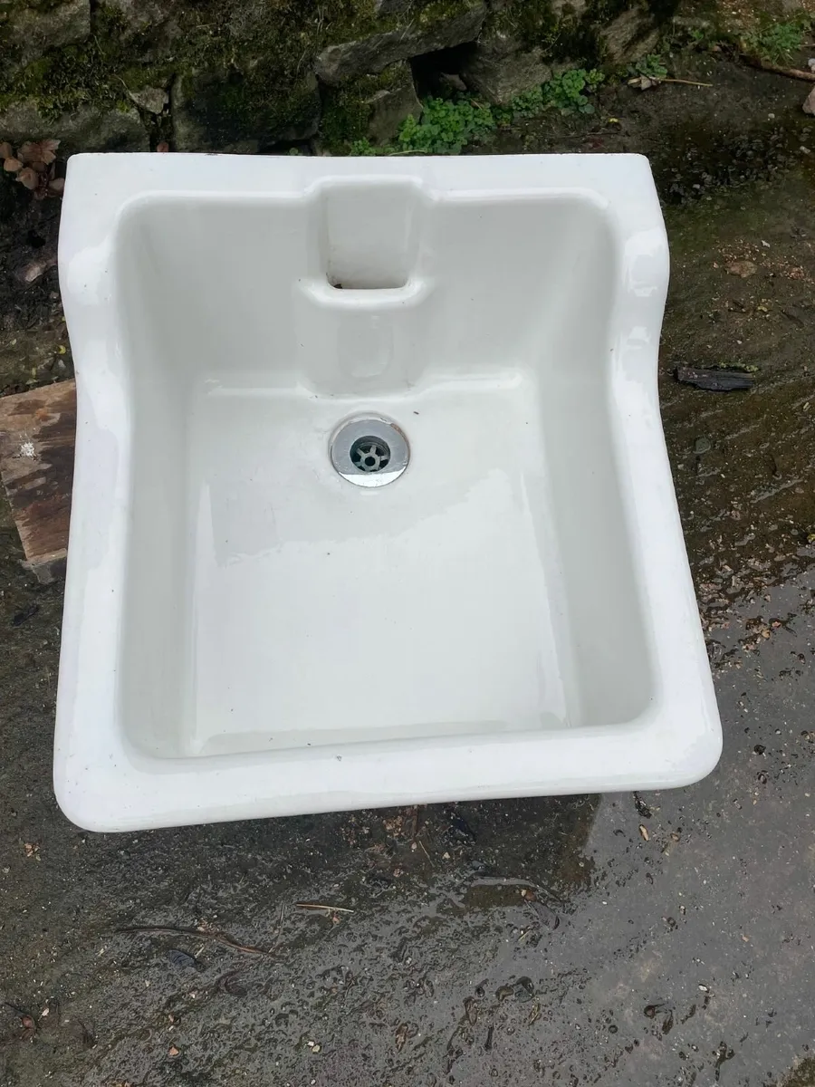Belfast Sink - Image 1