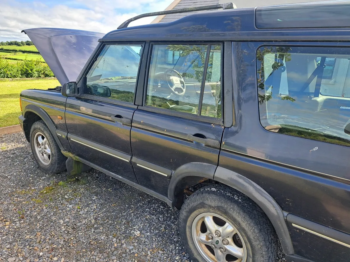 Breaking 1998 landrover discovery2