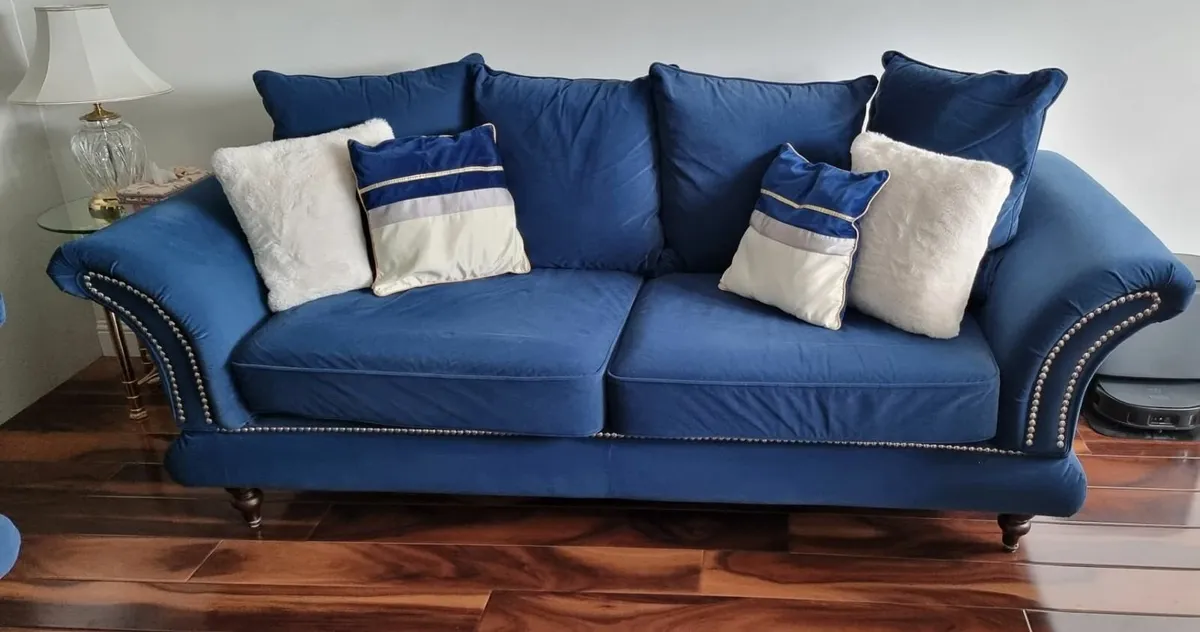 4 seater sofa + 2 seater sofa - Image 4