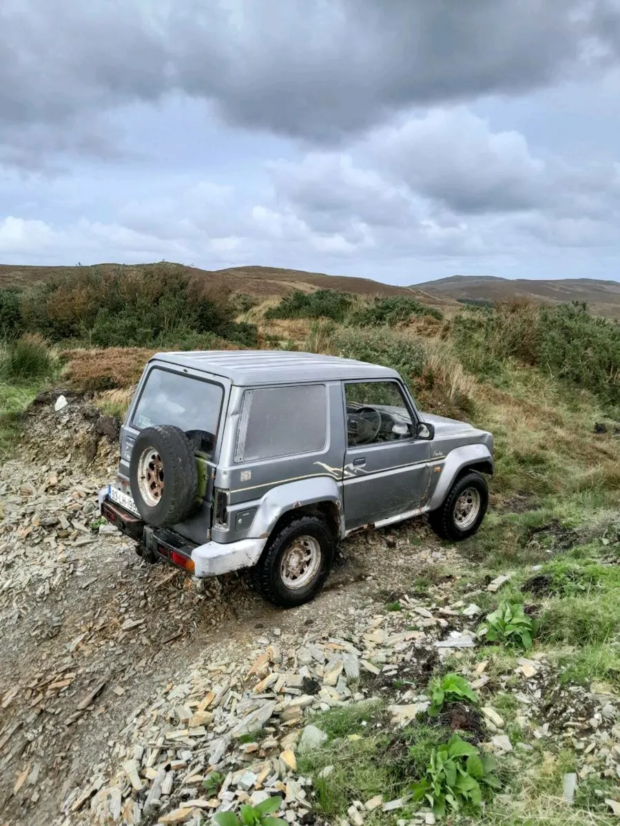 1993 daihatsu fourtrak 2.8 - Image 1