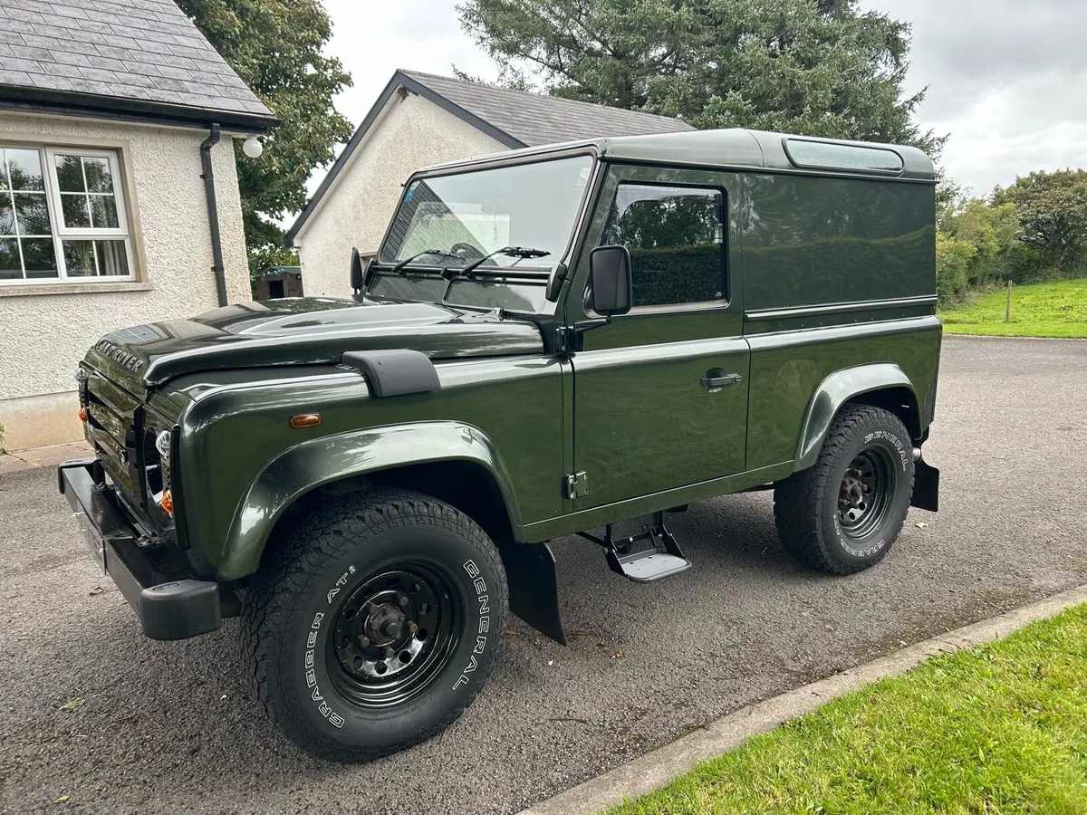 Land Rover Defender 90 - Image 3