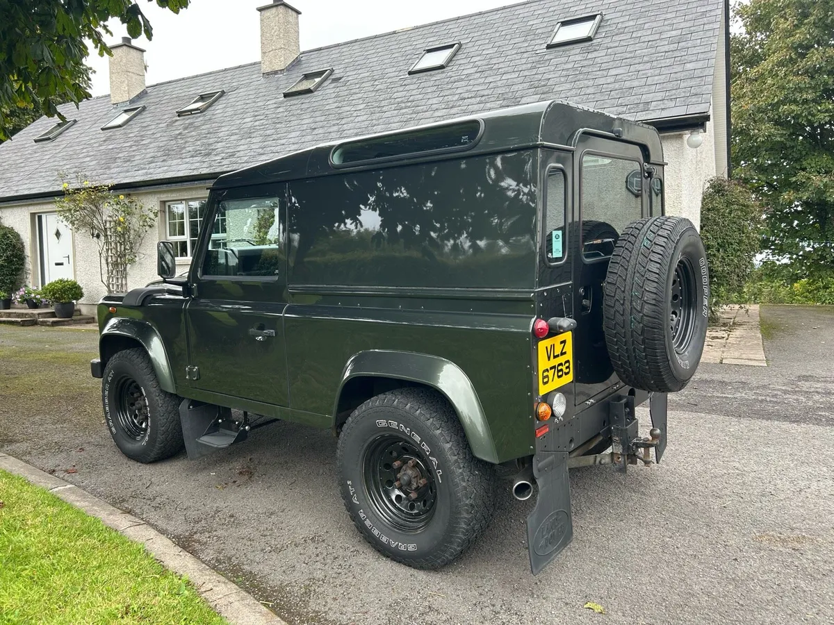 Land Rover Defender 90 - Image 4