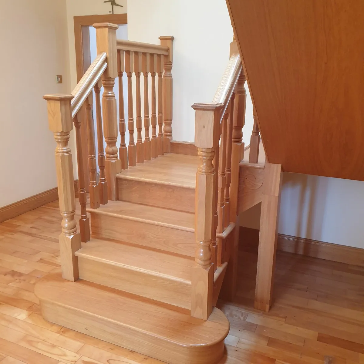 Oak Stairs - Image 3
