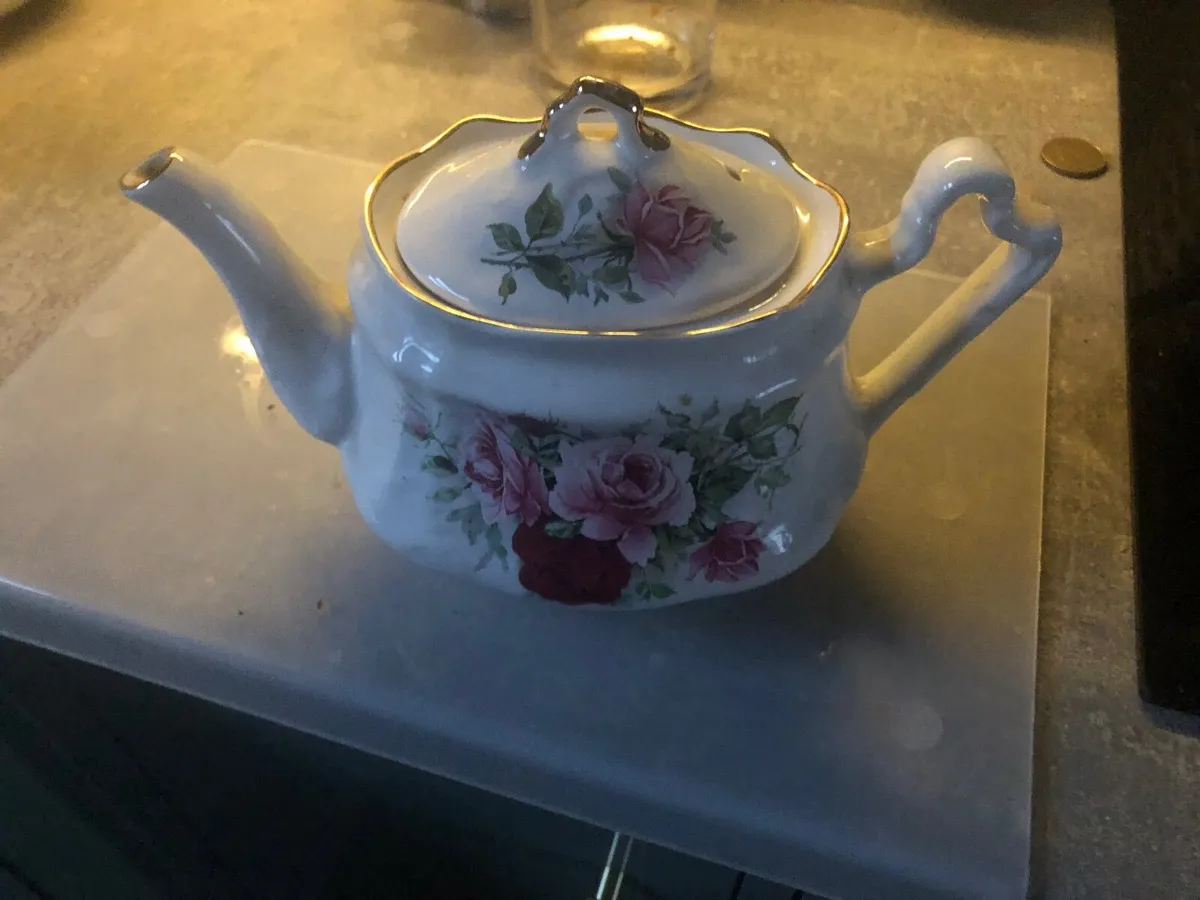 Arthur Wood & Son tea pot - Image 1