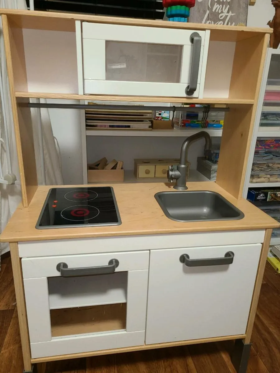 Kids play kitchen