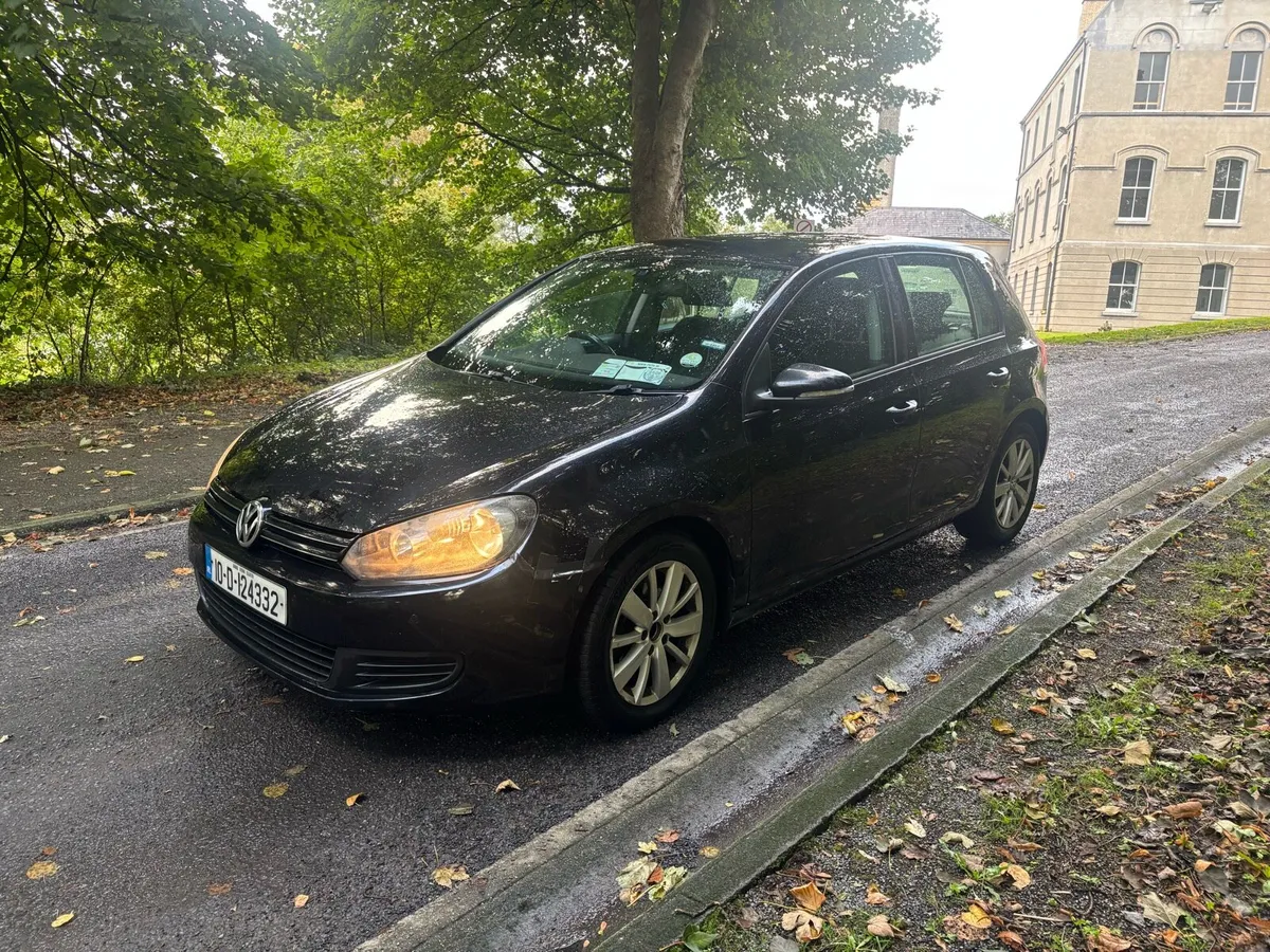 2010 Volkswagen Golf 1.6 TDI - Image 1