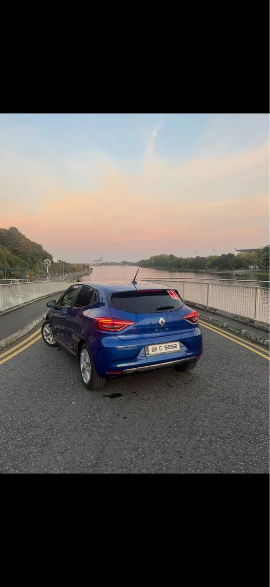 Renault Clio V Metallic Blue - Image 3
