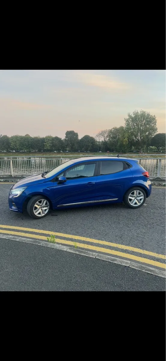 Renault Clio V Metallic Blue - Image 4