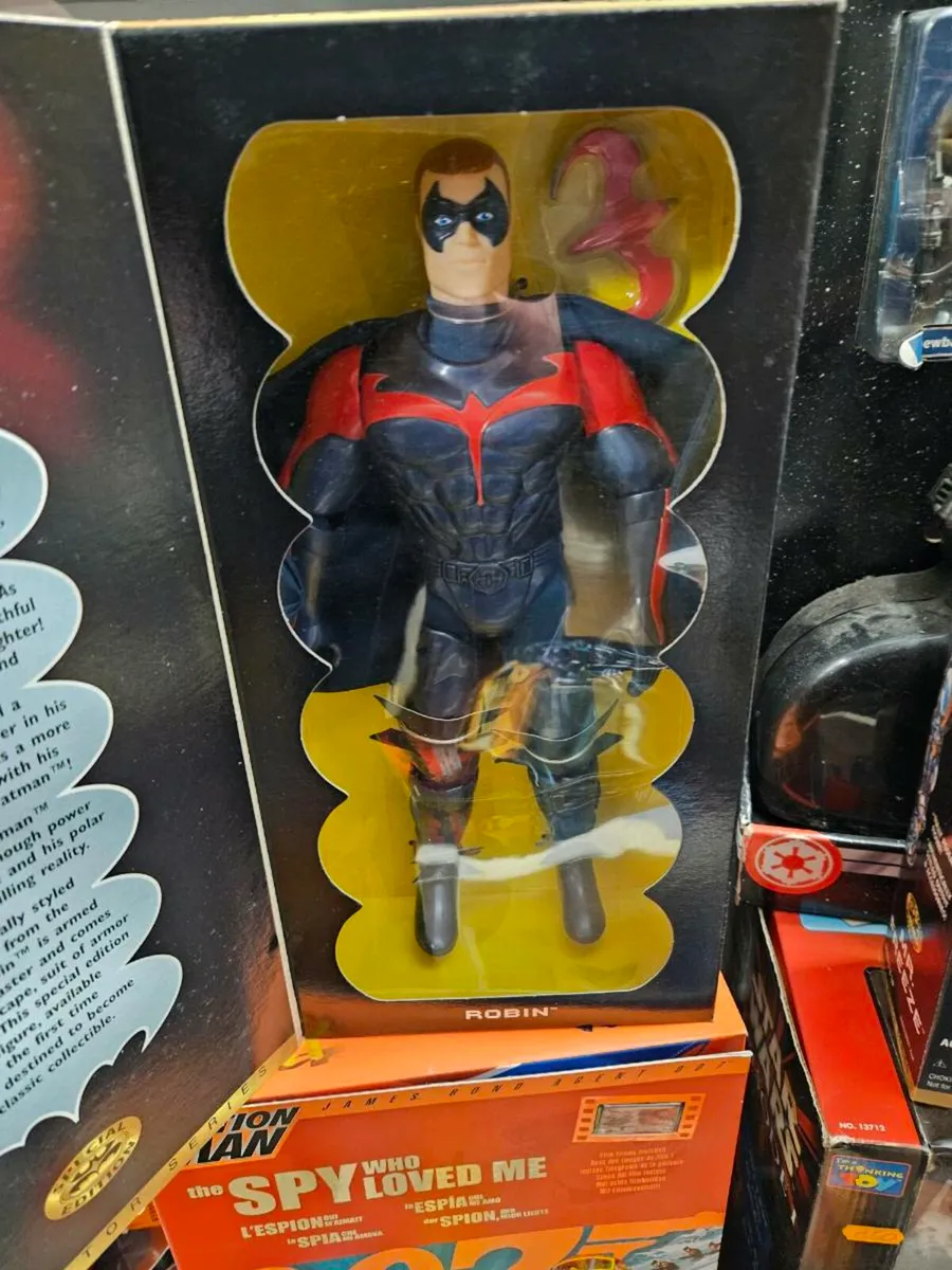 Batman Figure Robin - Image 2