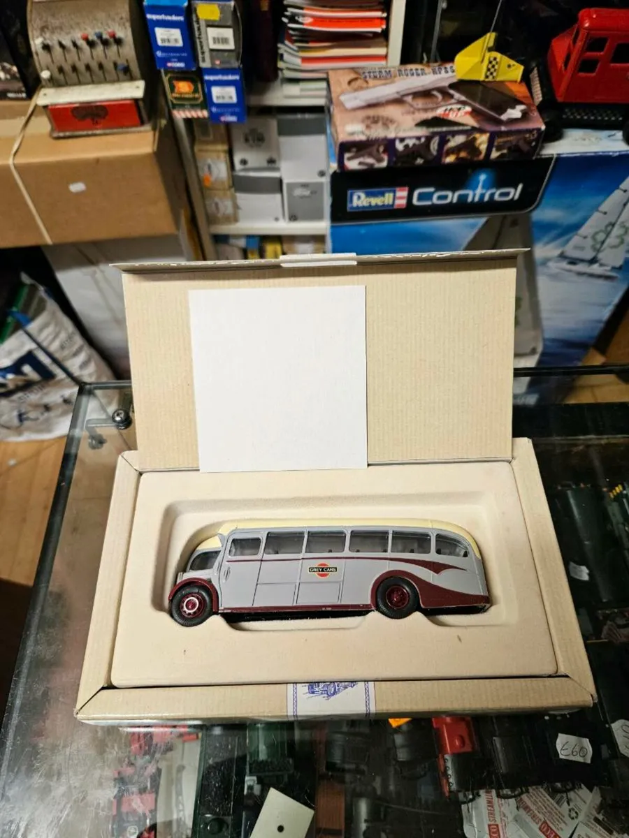 Corgi Bus - Image 2