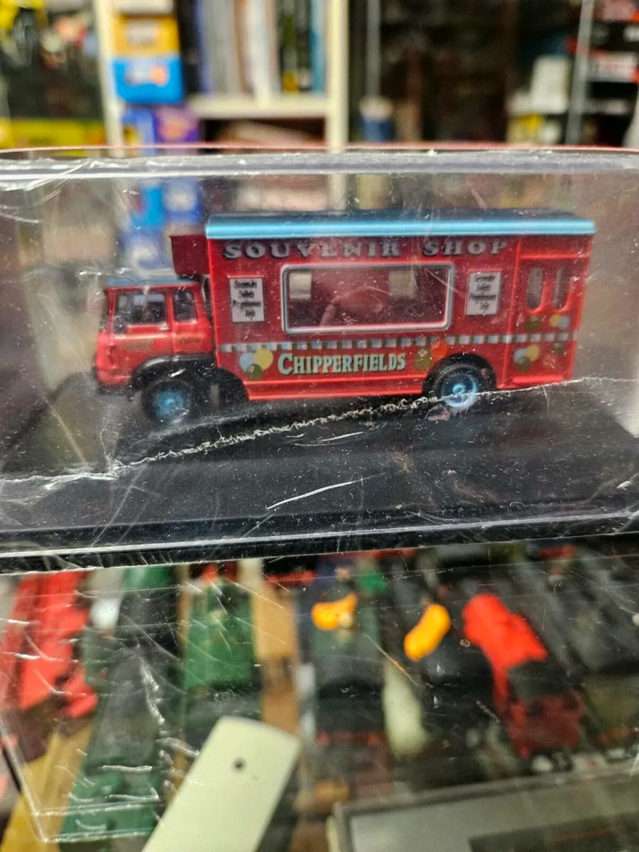 Corgi Oxford Chipperfields Circus Truck - Image 2