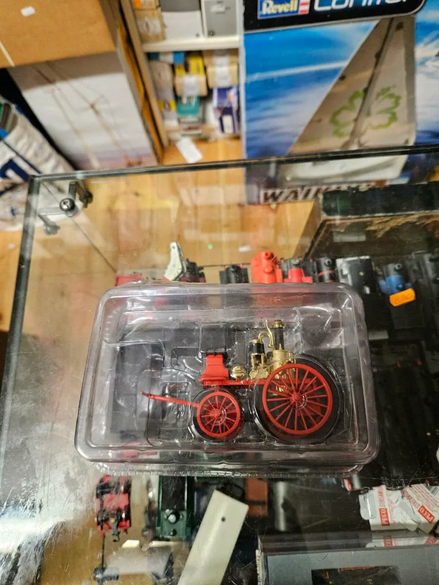 Corgi Atlas Fire Engine - Image 1