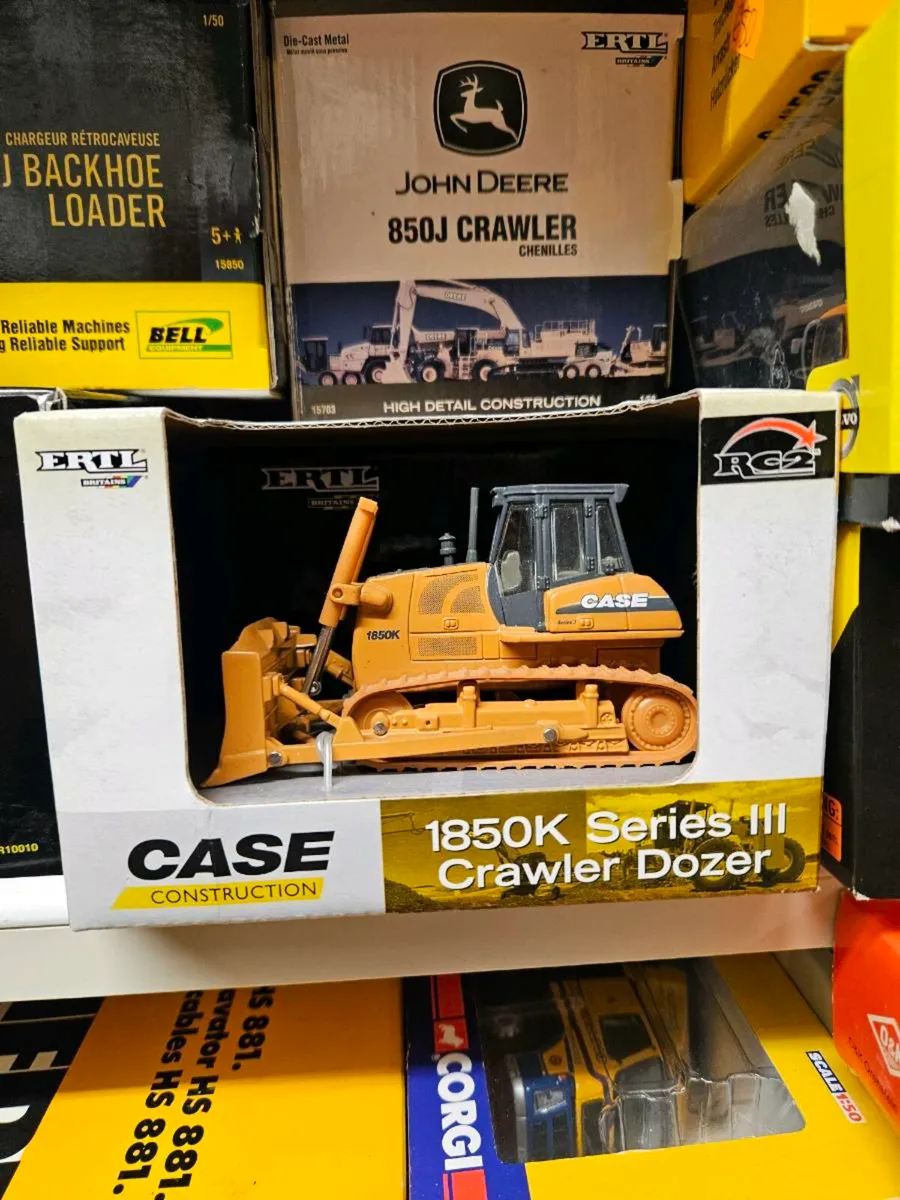 Corgi ERTL Case Bulldozer - Image 1