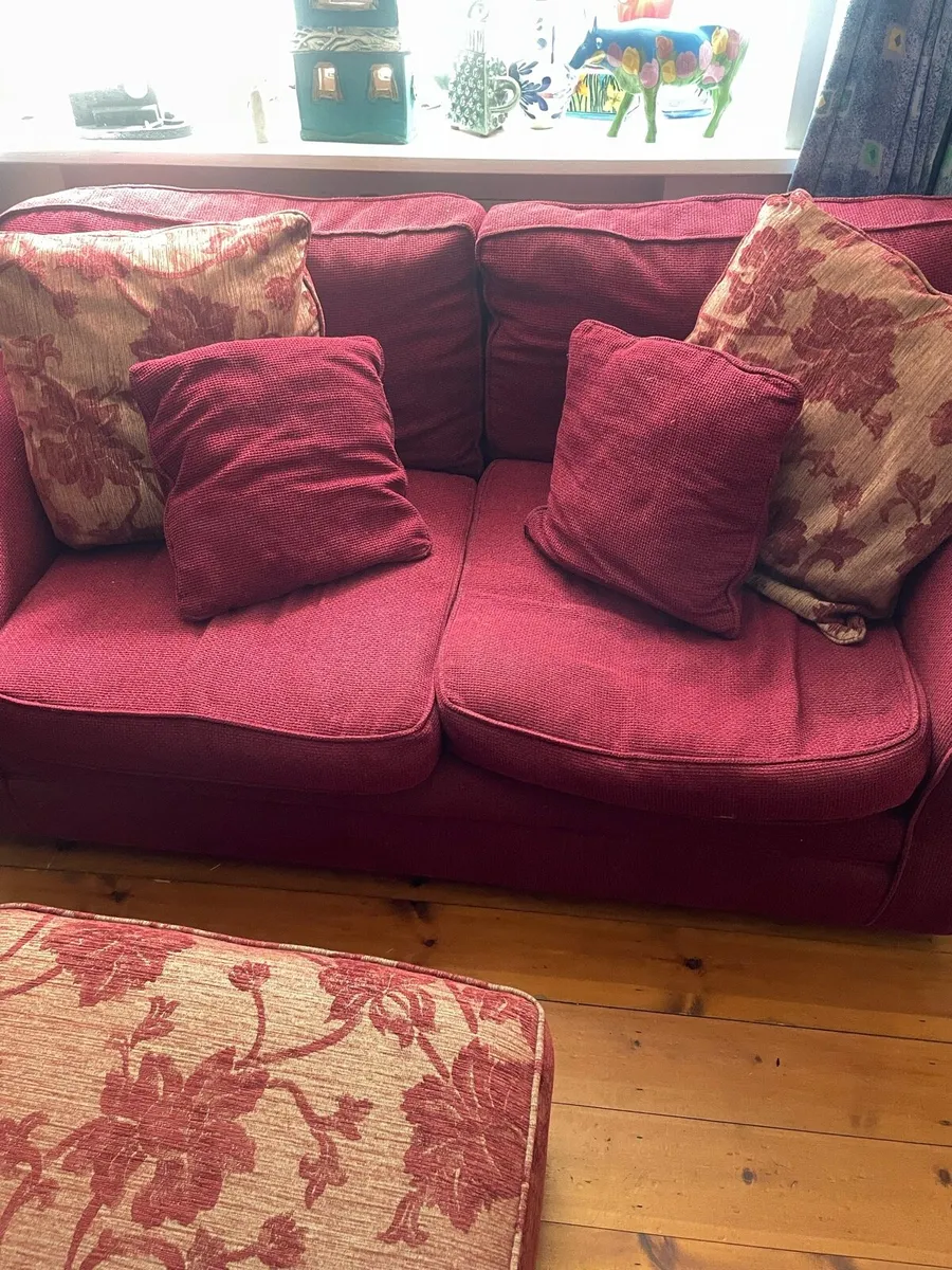 2/3 seater couch and footstool - Image 3