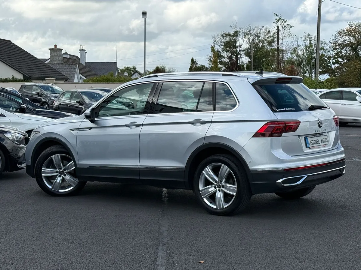 232 VW TIGUAN ELEGANCE 2.0TDI 150BHP - Image 3