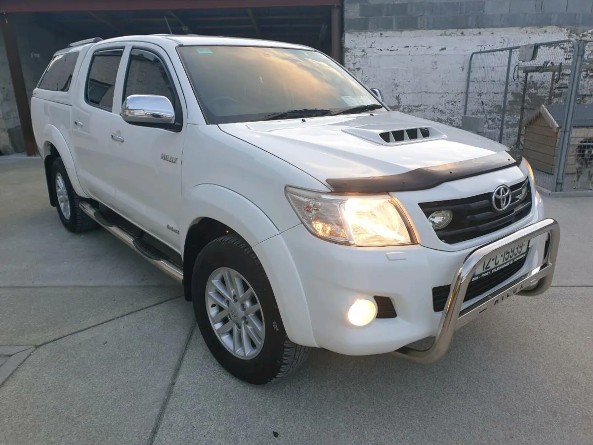 Toyota Hilux Invincible - Image 2