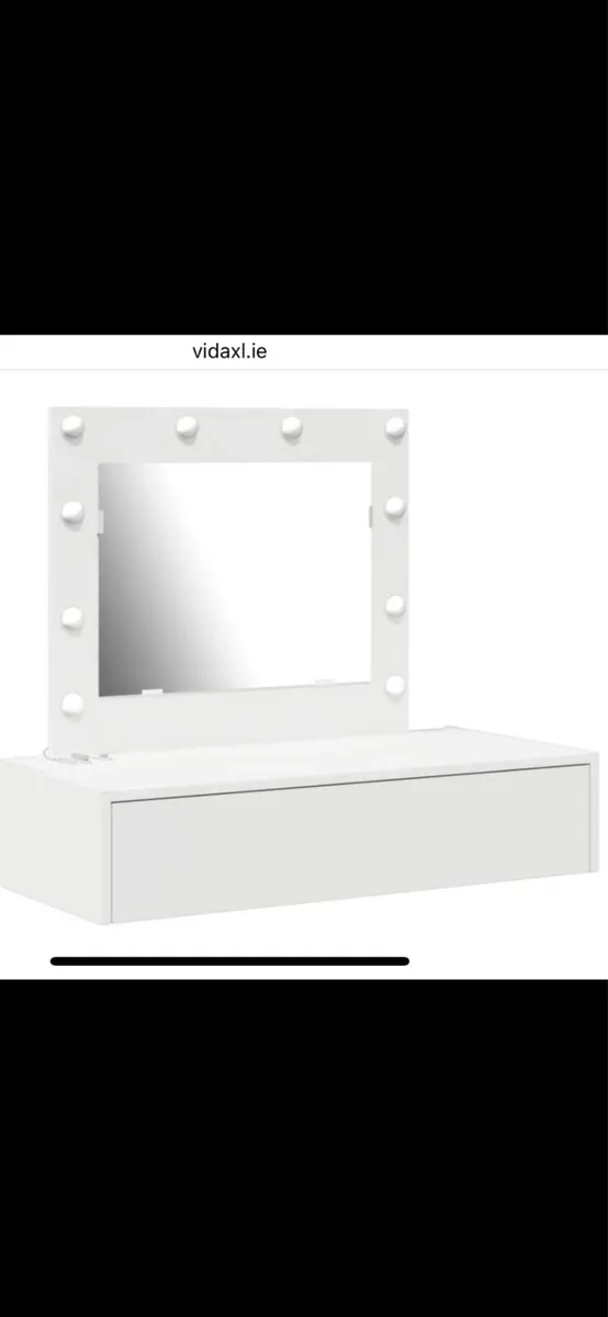 Hanging drawer with mirror - Image 1