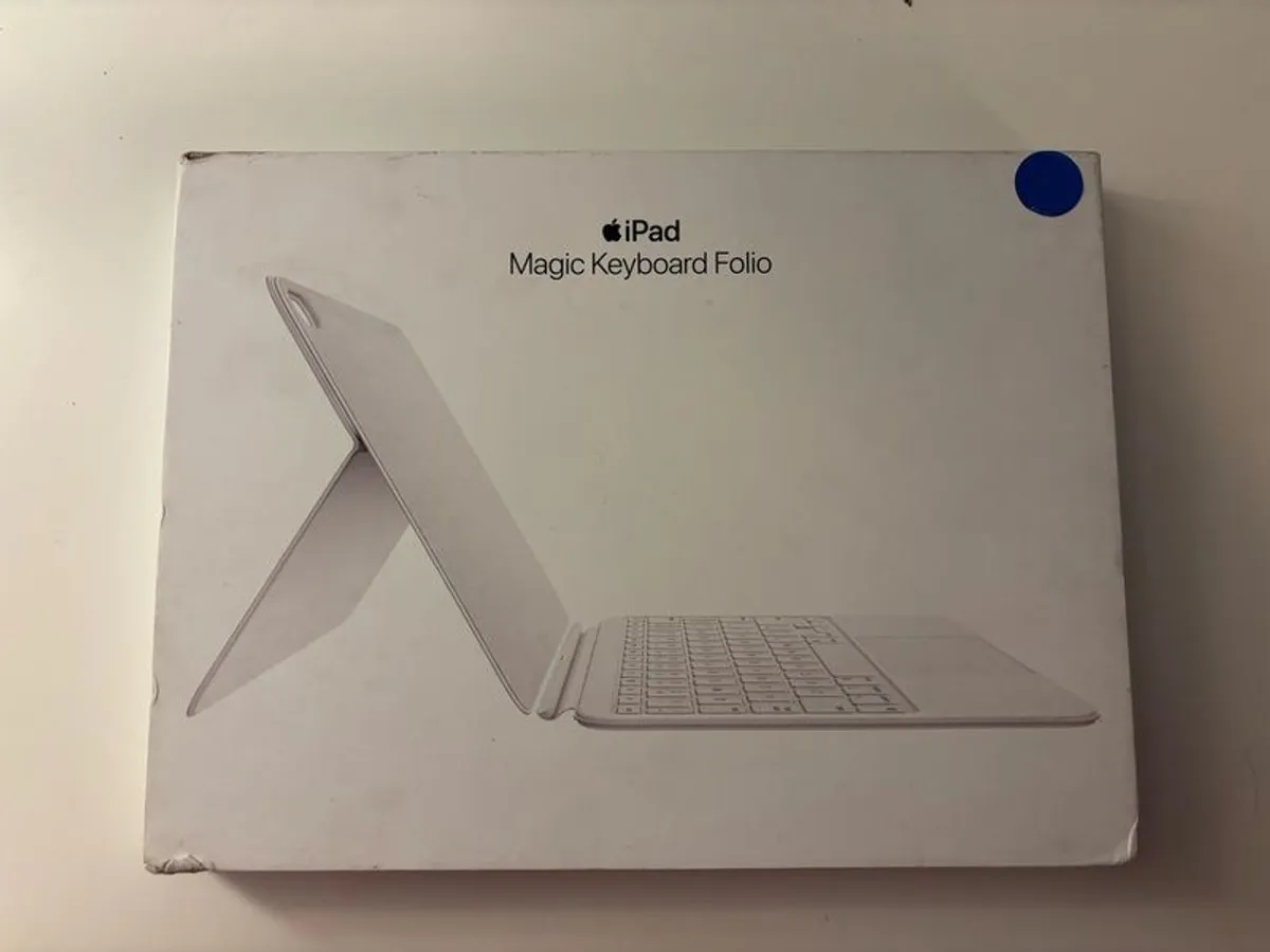 Apple Magic Keyboard Folio - iPad 10/11 - Image 1