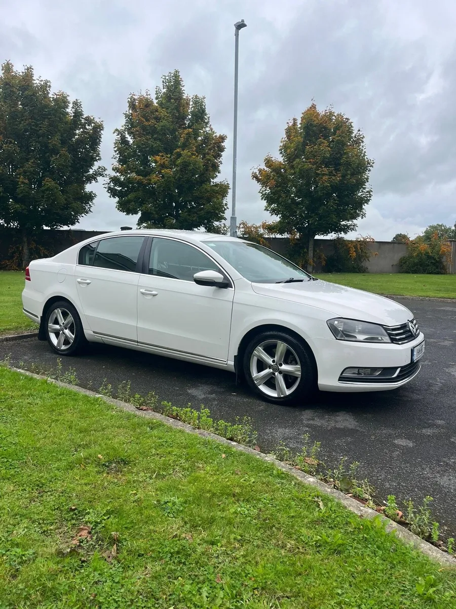 Volkswagen Passat - Image 3