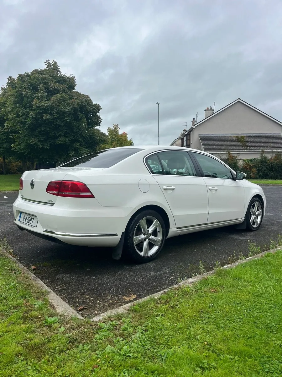 Volkswagen Passat - Image 4