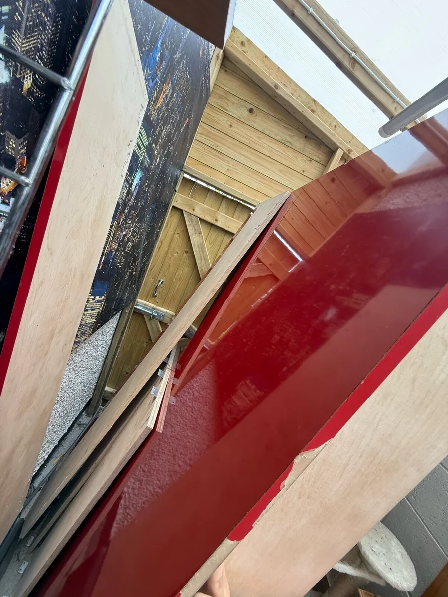 Red Murphy bed - Image 2