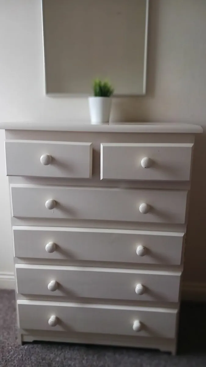 Chest drawers - Image 1