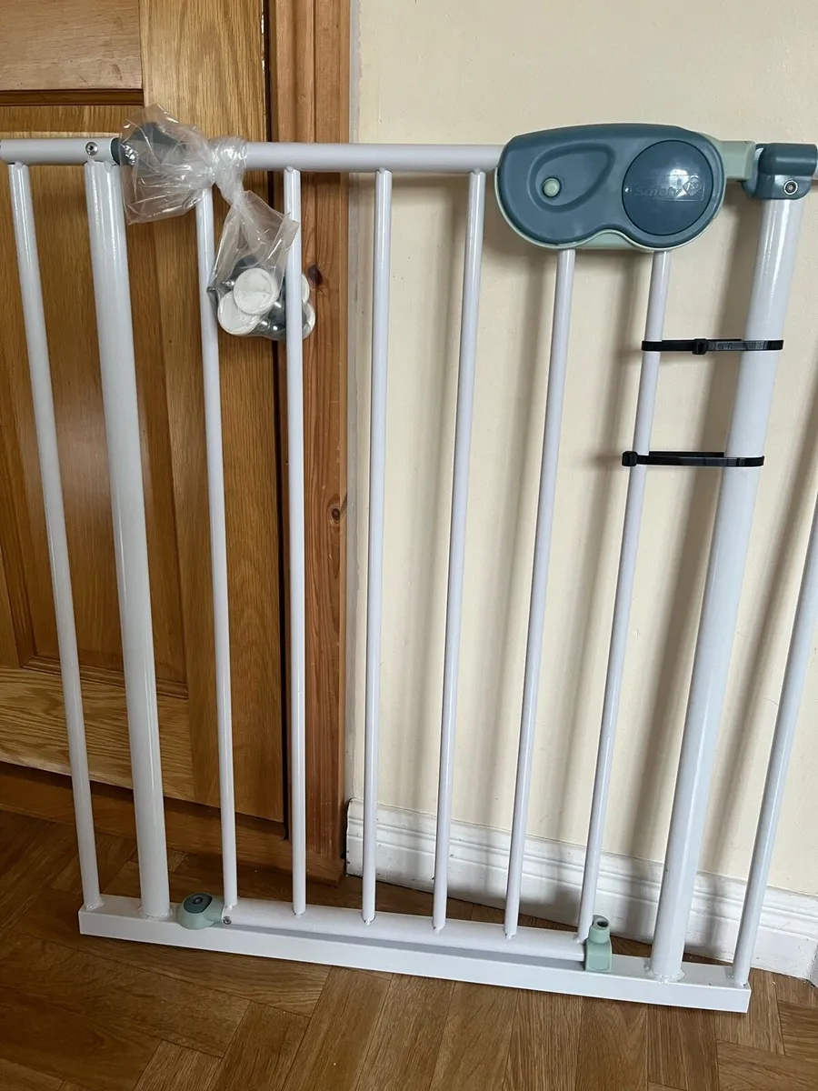 Baby safety gate - Image 2
