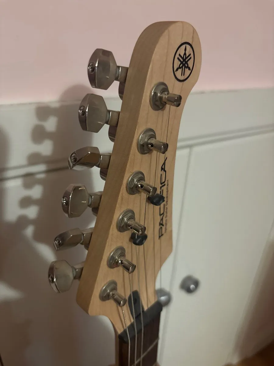 Yamaha Pacifica 311H - Image 2