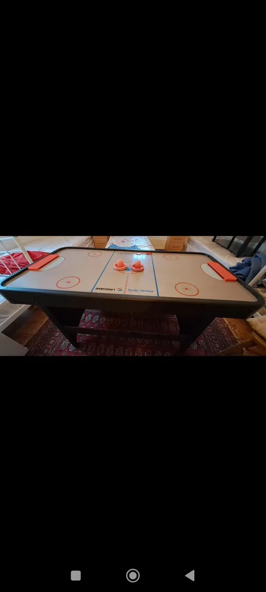 Air hockey table - Image 2