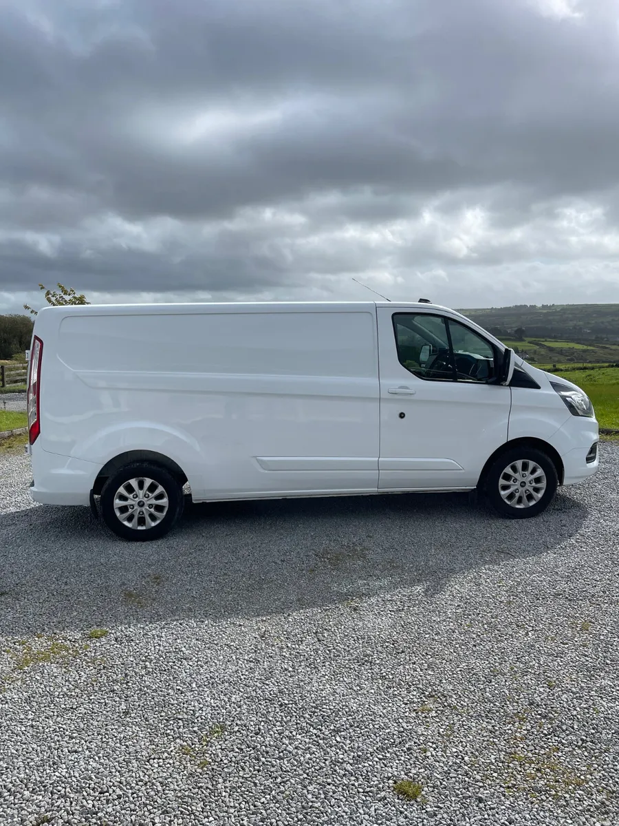 Ford Transit Custom 2021 trend spec - Image 4