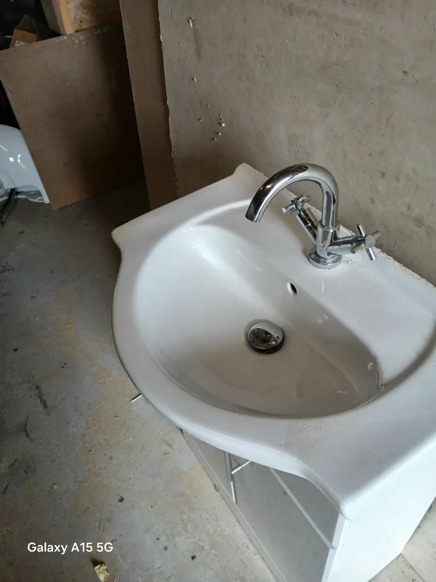 Vanity basin - Image 2
