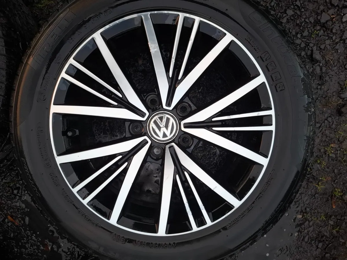 16" Genuine Vw Alloys with tyres - Image 2