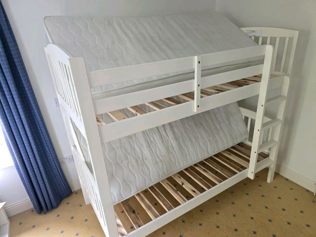 Bunk beds - Image 1