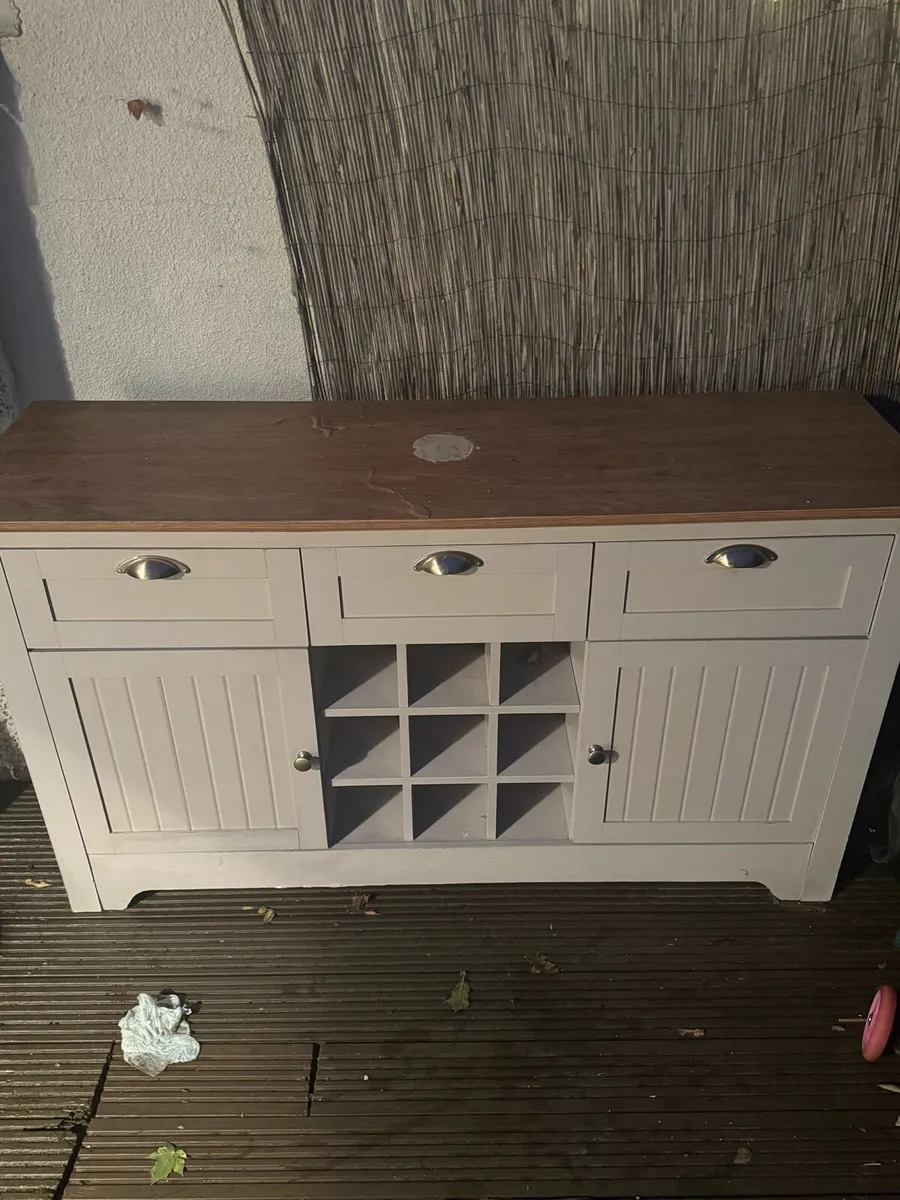 Side unit