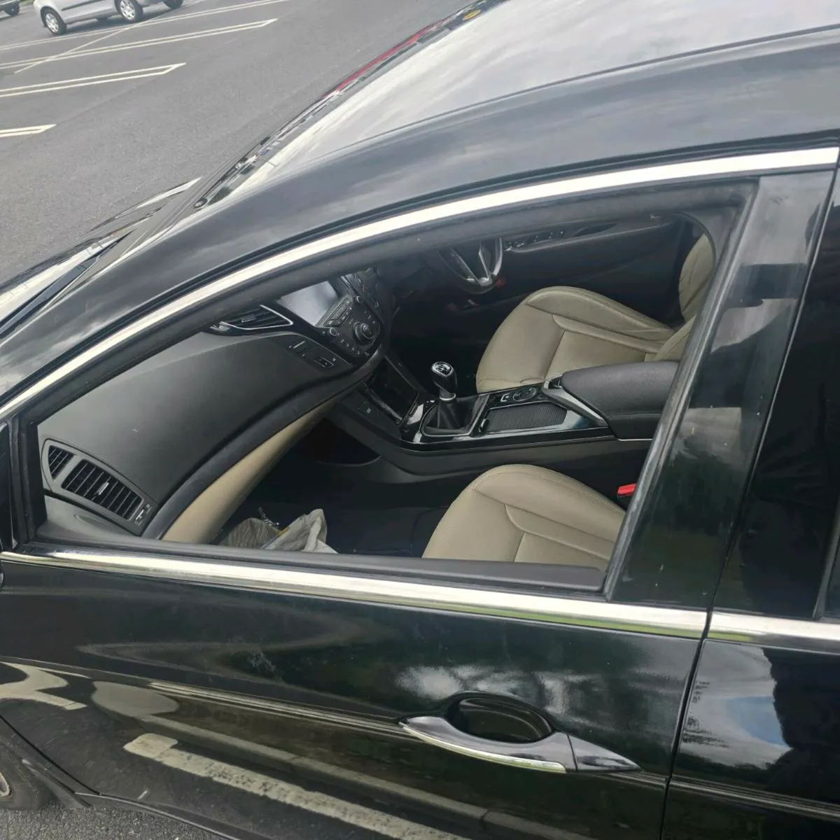 HYUNDAI i40 - Image 2