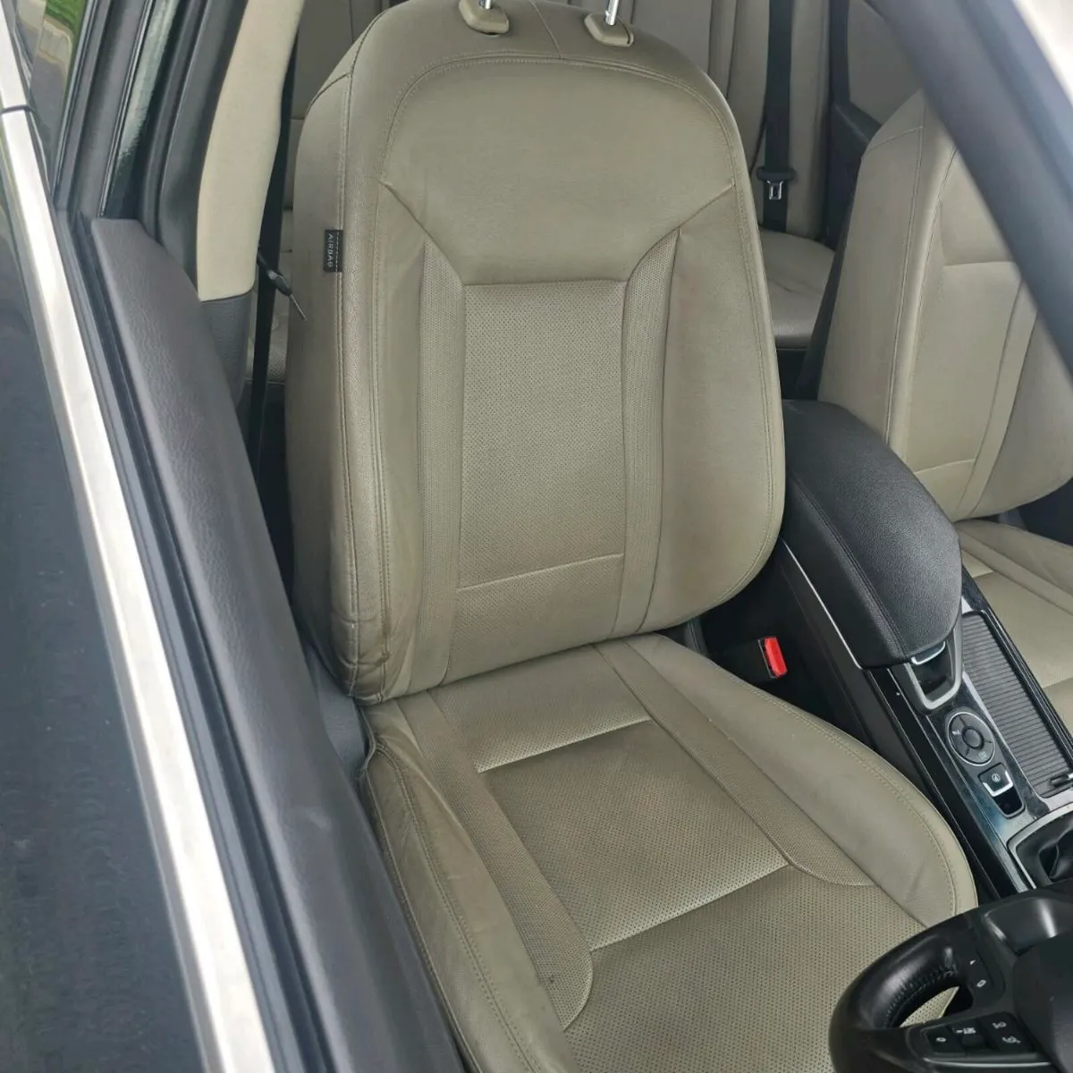 HYUNDAI i40 - Image 4