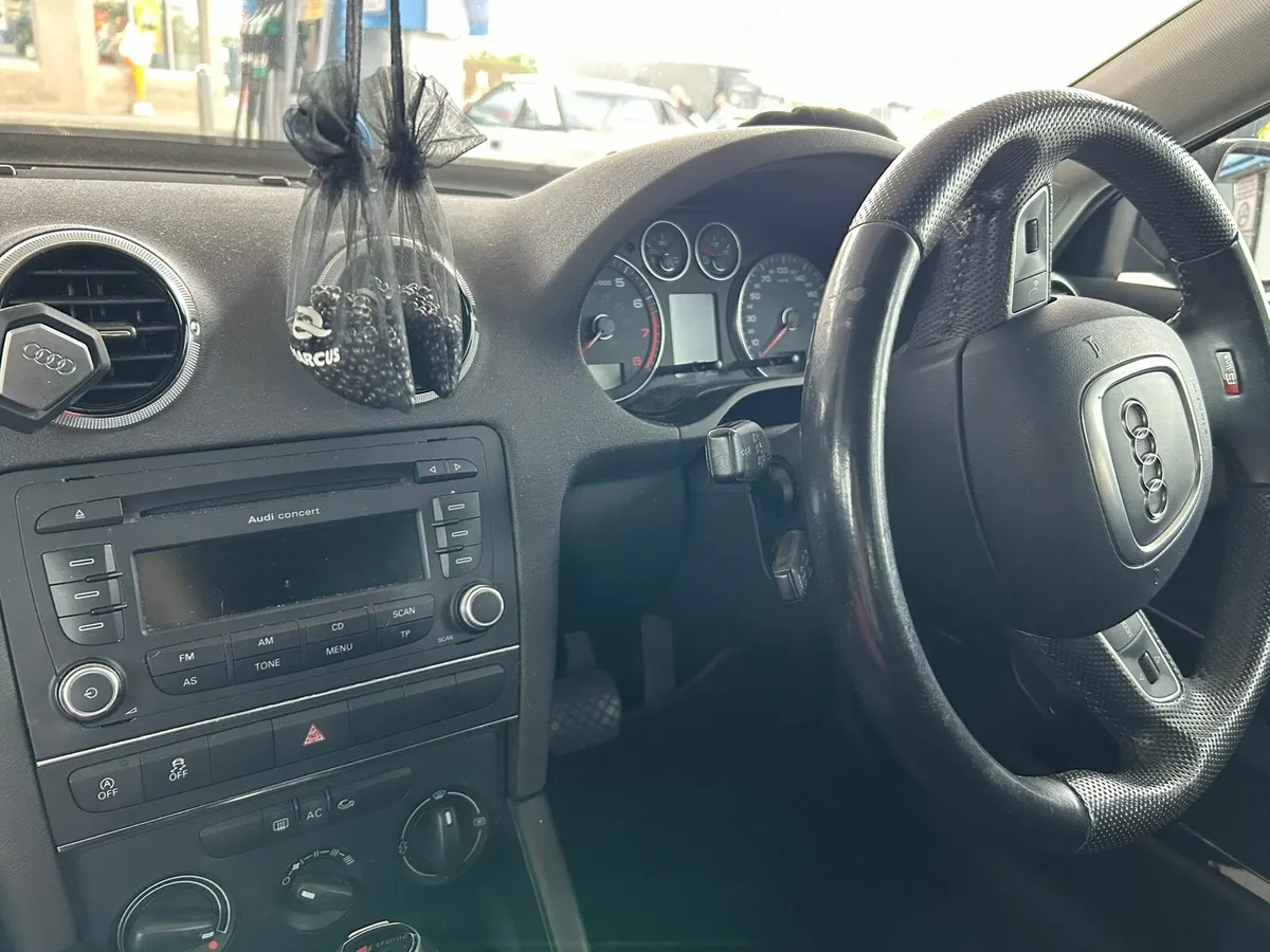 Audi  A3 S-line automatic - Image 4