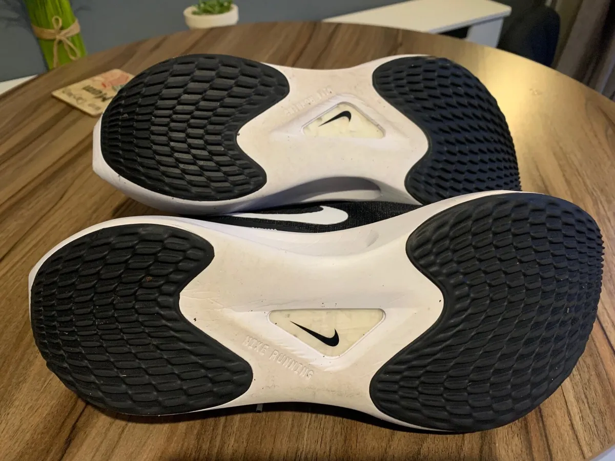 Runners - Image 2