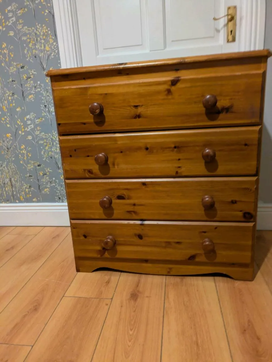 Chest of drawers - Image 1