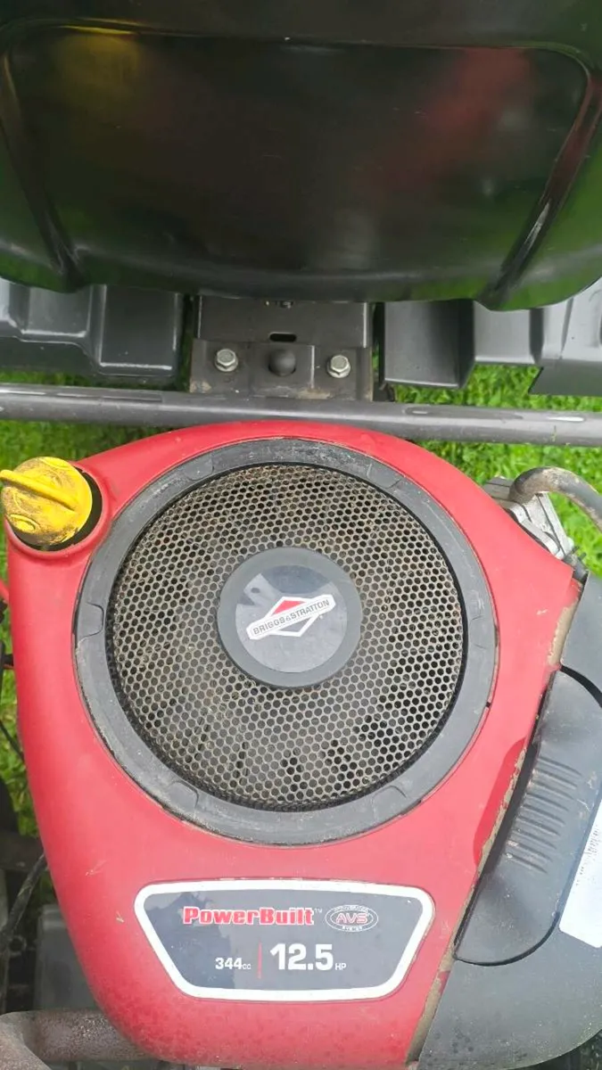 Husqvarna R213C - Image 4