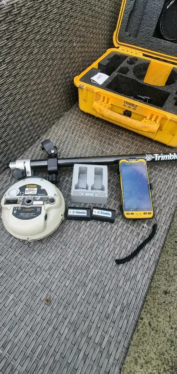 Trimble gps and poll unit - Image 3