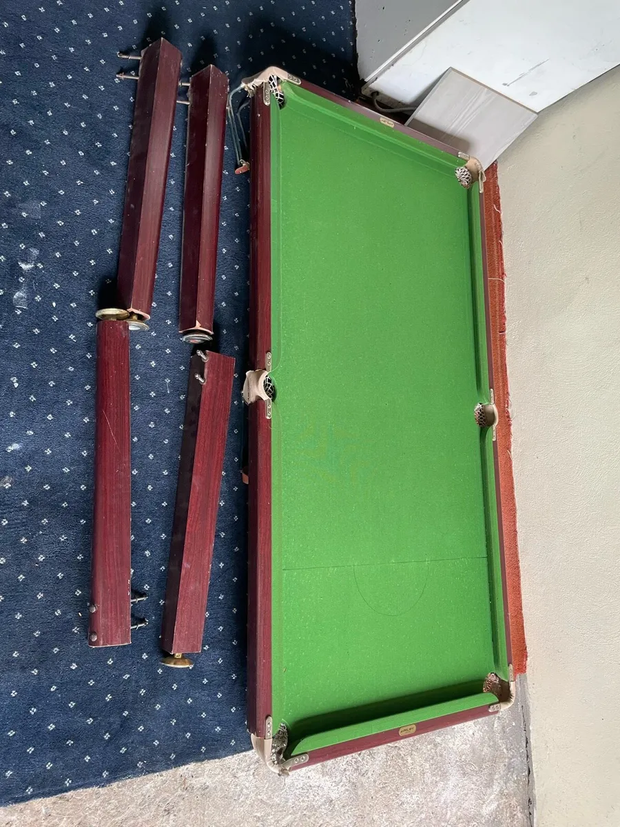 Pool table