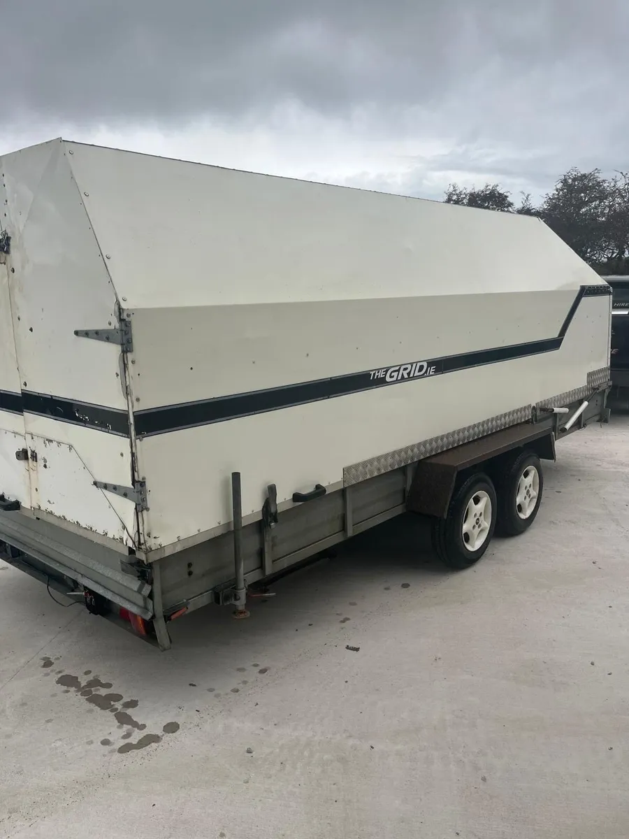 Race Shuttle Car Transporter - Image 1