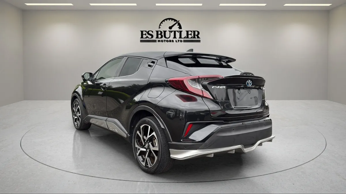 2018 Toyota C-HR AUTO HYBRID LUNA SPORT MODEL - Image 3