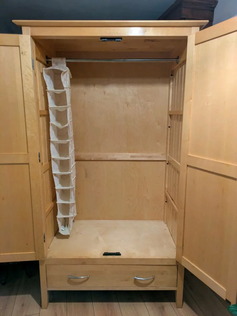 Double wardrobe - Image 4