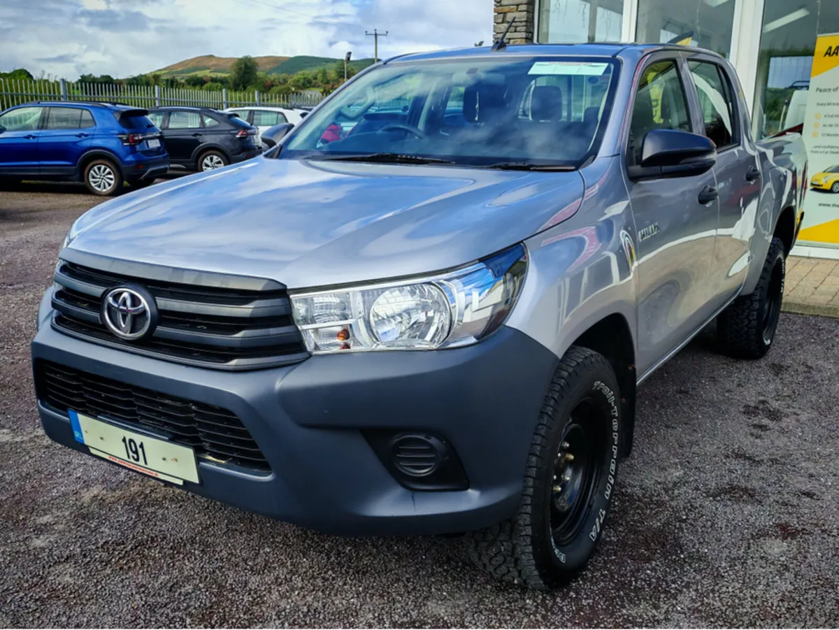 TOYOTA HILUX ACTIVE D-4D 4WD DCB - Image 2